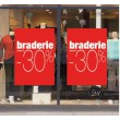 Présentation affiche "braderie -30%"